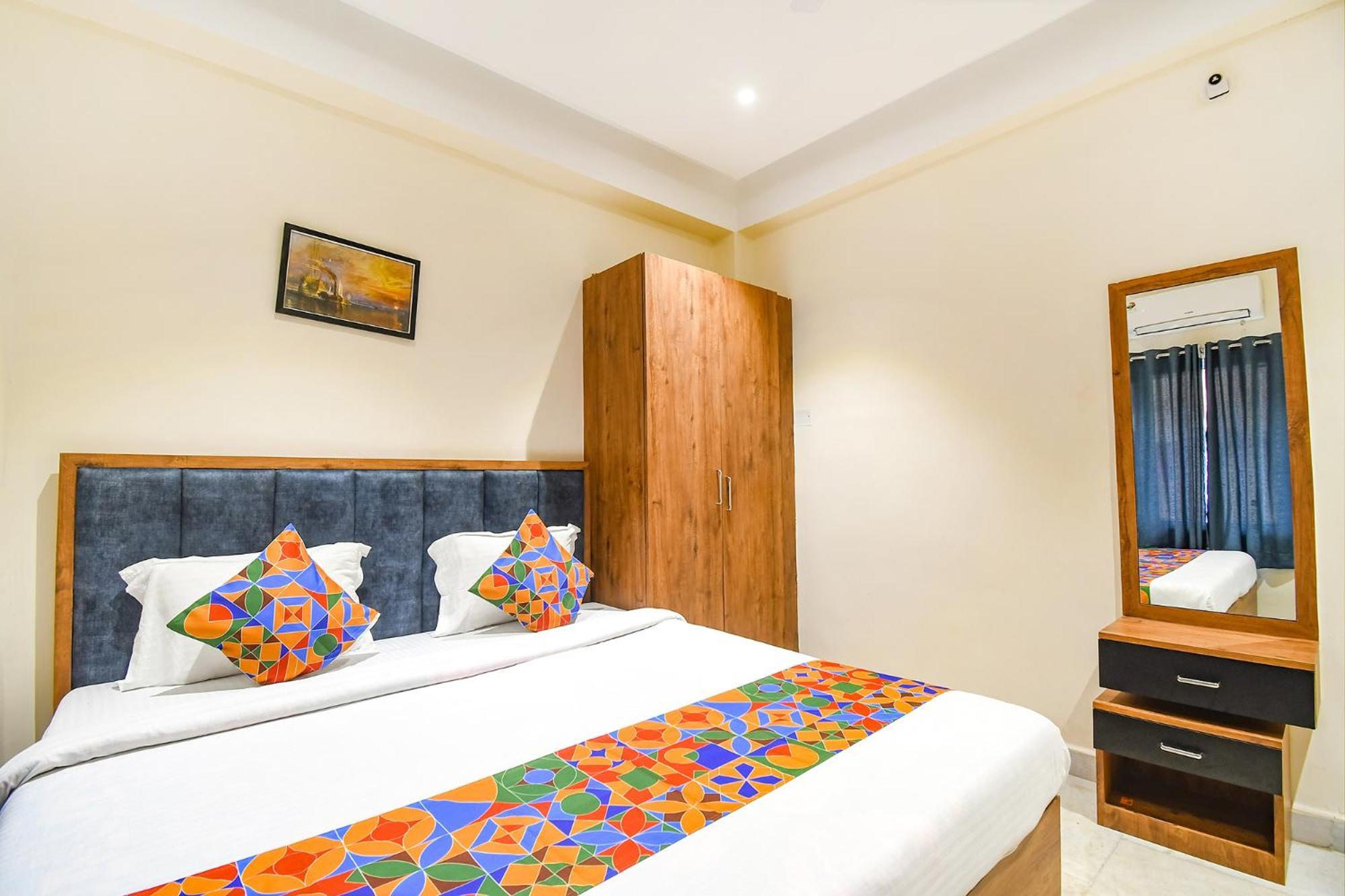 Fabhotel Prime The Golden Plaza - Nr Tarapith Temple Ngoại thất bức ảnh