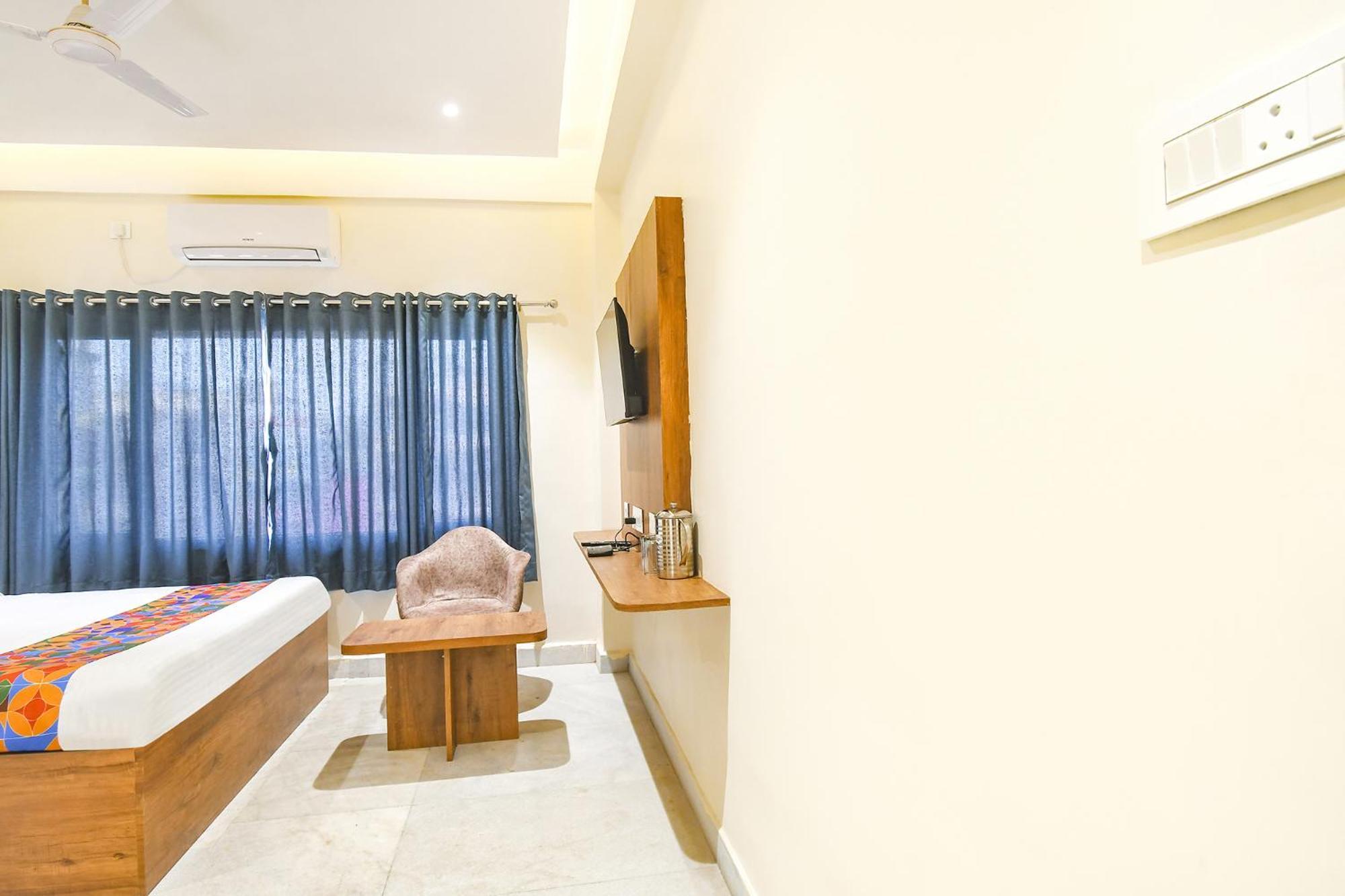Fabhotel Prime The Golden Plaza - Nr Tarapith Temple Ngoại thất bức ảnh