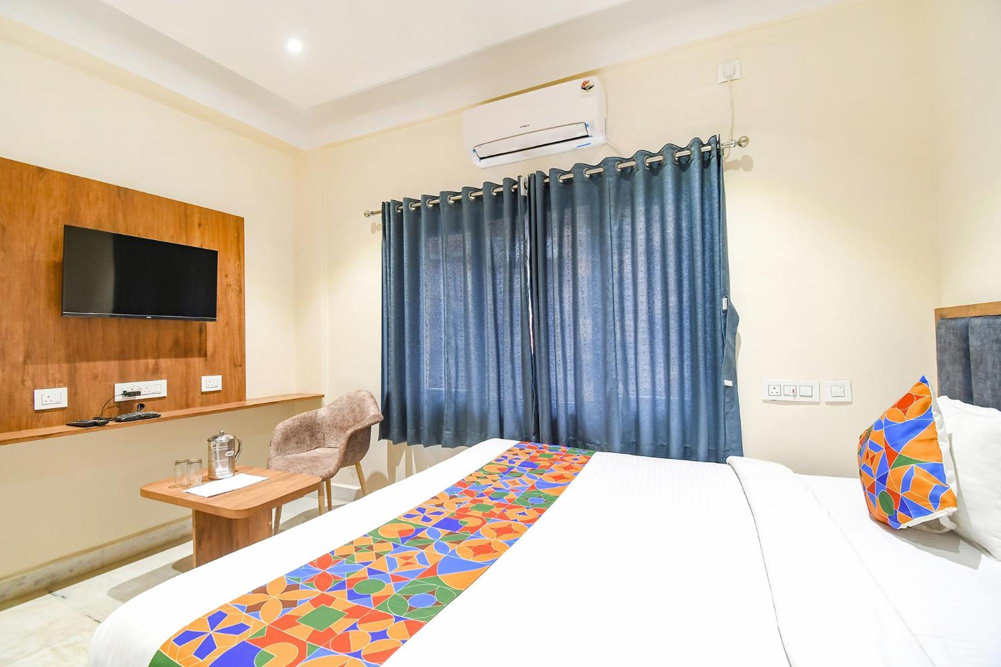 Fabhotel Prime The Golden Plaza - Nr Tarapith Temple Ngoại thất bức ảnh
